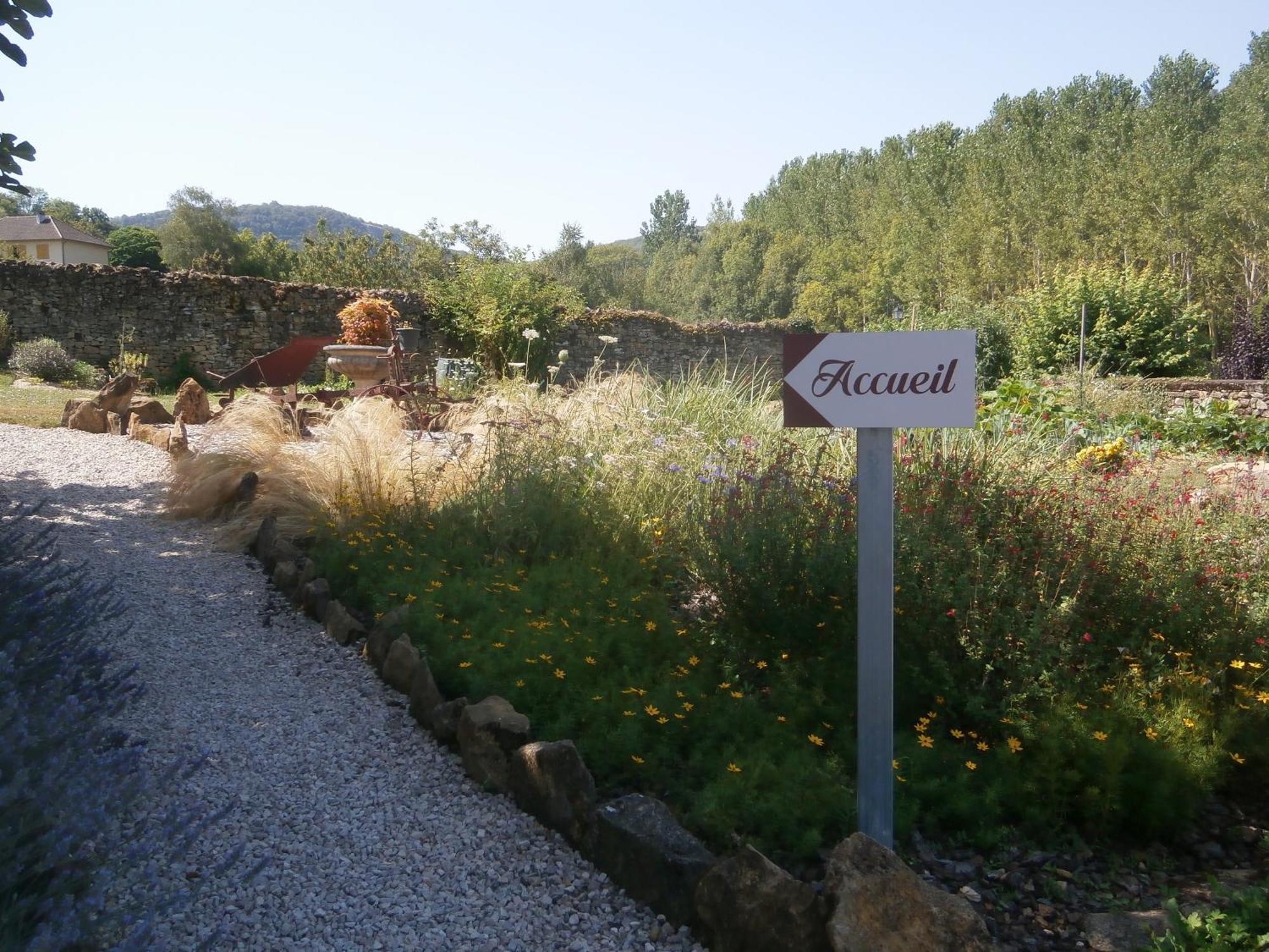 Bed and Breakfast La Chomiarde Saint-Médard-de-Presque Exterior foto